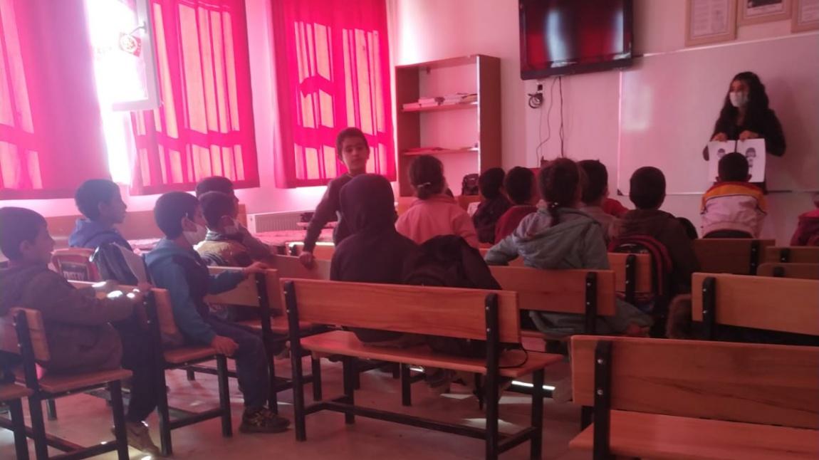 Akkese İlkokulu ve Nuri Pakdil İmam Hatip Ortaokulunda Rehberlik Faaliyetleri Yapıldı
